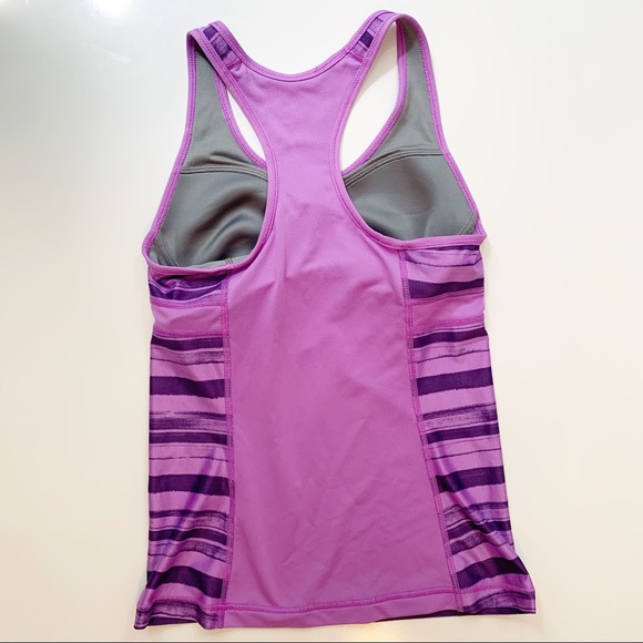 Nike Dri-Fit Built-in- Bra Performance Tank Small - Picture 6 of 8
